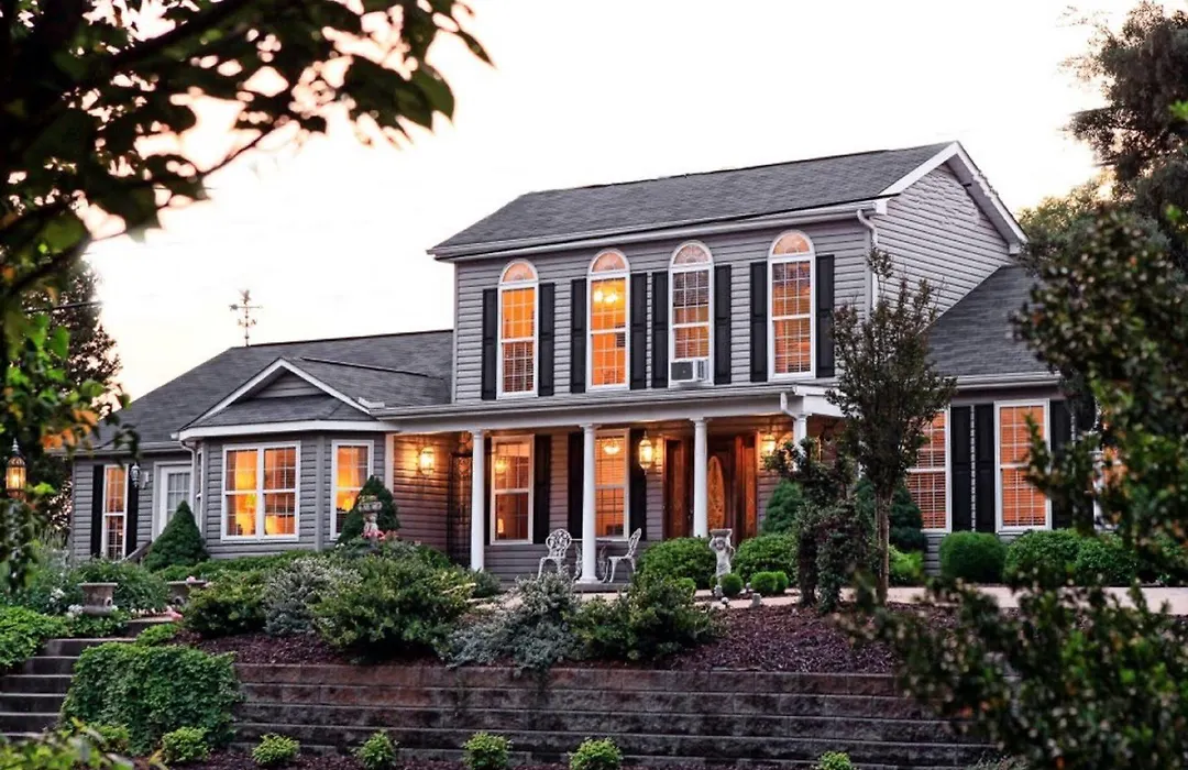 Lavender Heights B&B-1
